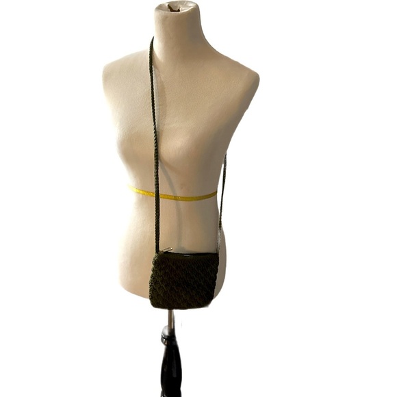 Island Planet Army Green Cross Body Bag - Picture 2 of 3